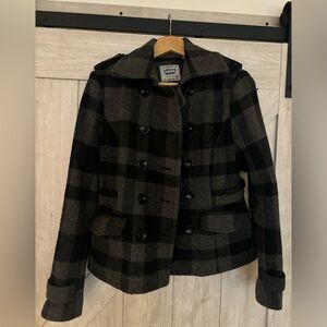 Cozy wool Levi’s peacoat.